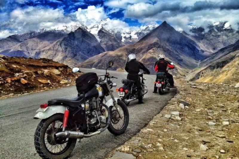 ladakh manali srinagar bike trip
