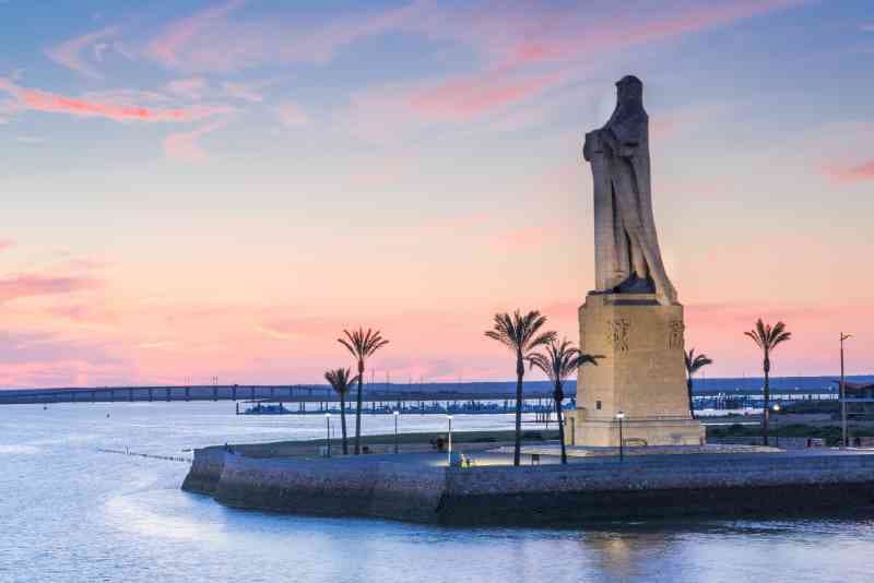  Columbus Monument
