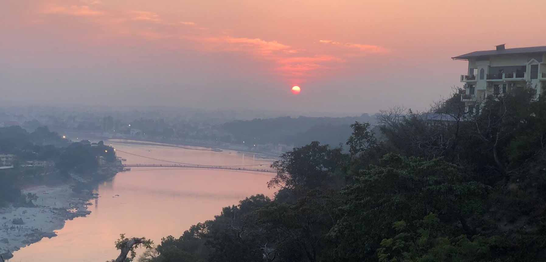 VJ’s By The Ganges – A Garden Dining Experience