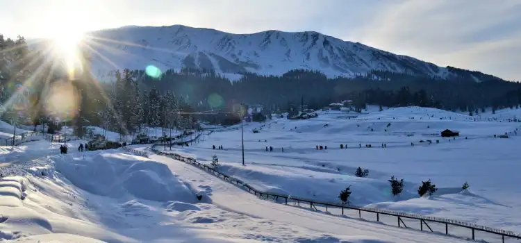 snowy places to visit in india