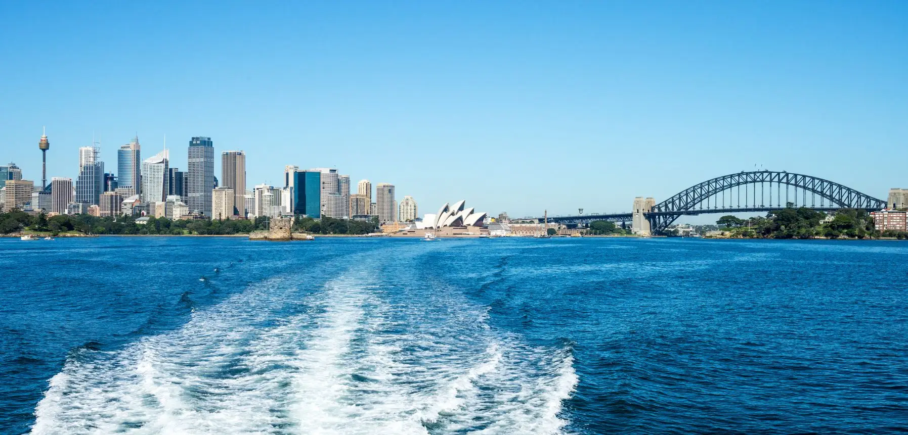 solo  female traveling in austrailia