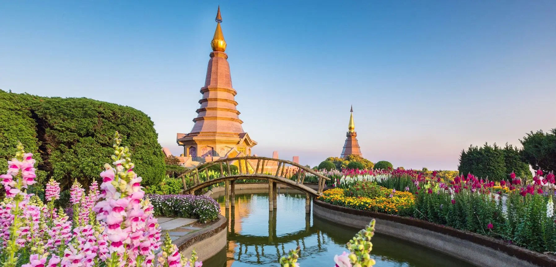 solo  female traveling in thailand