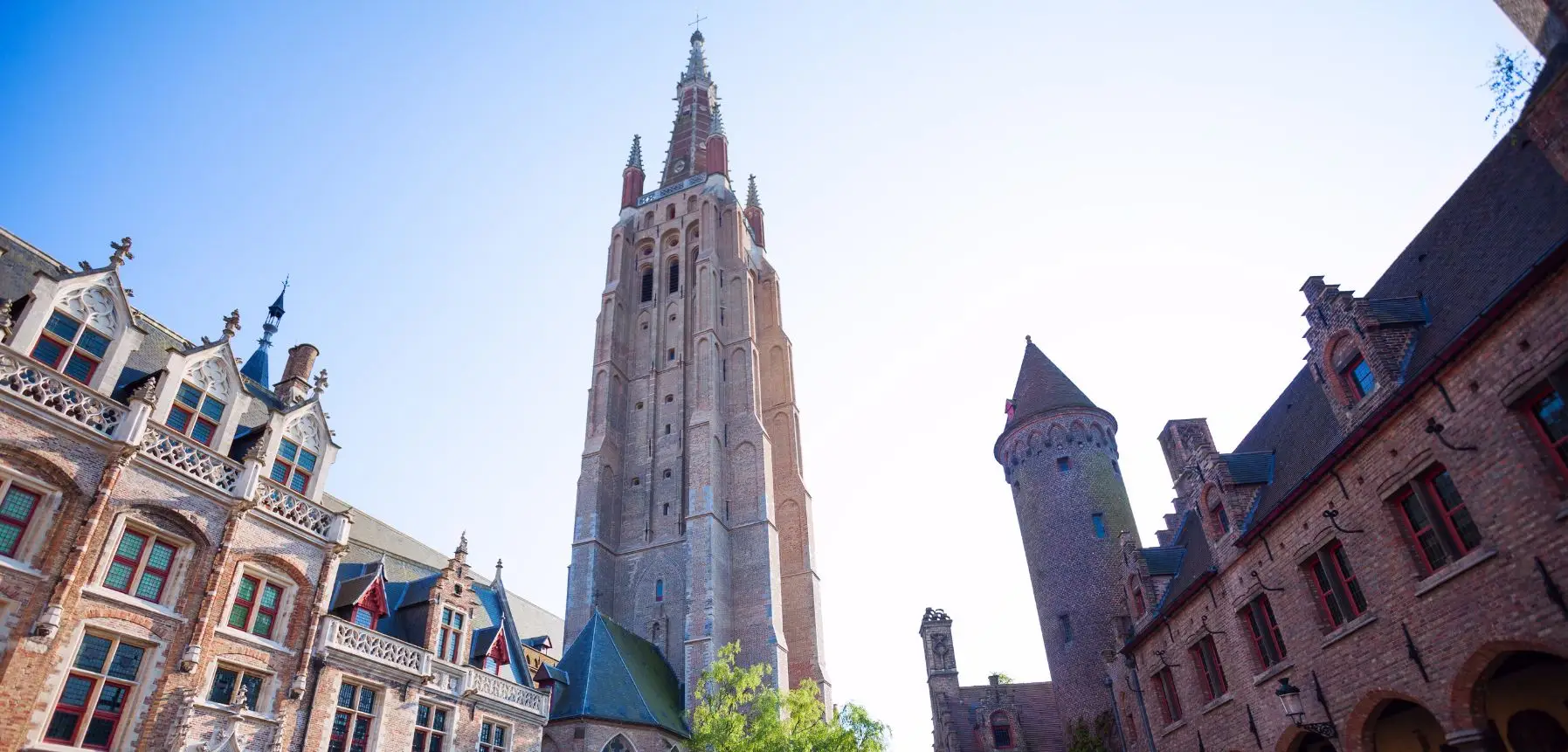 Lady's church brudeges 